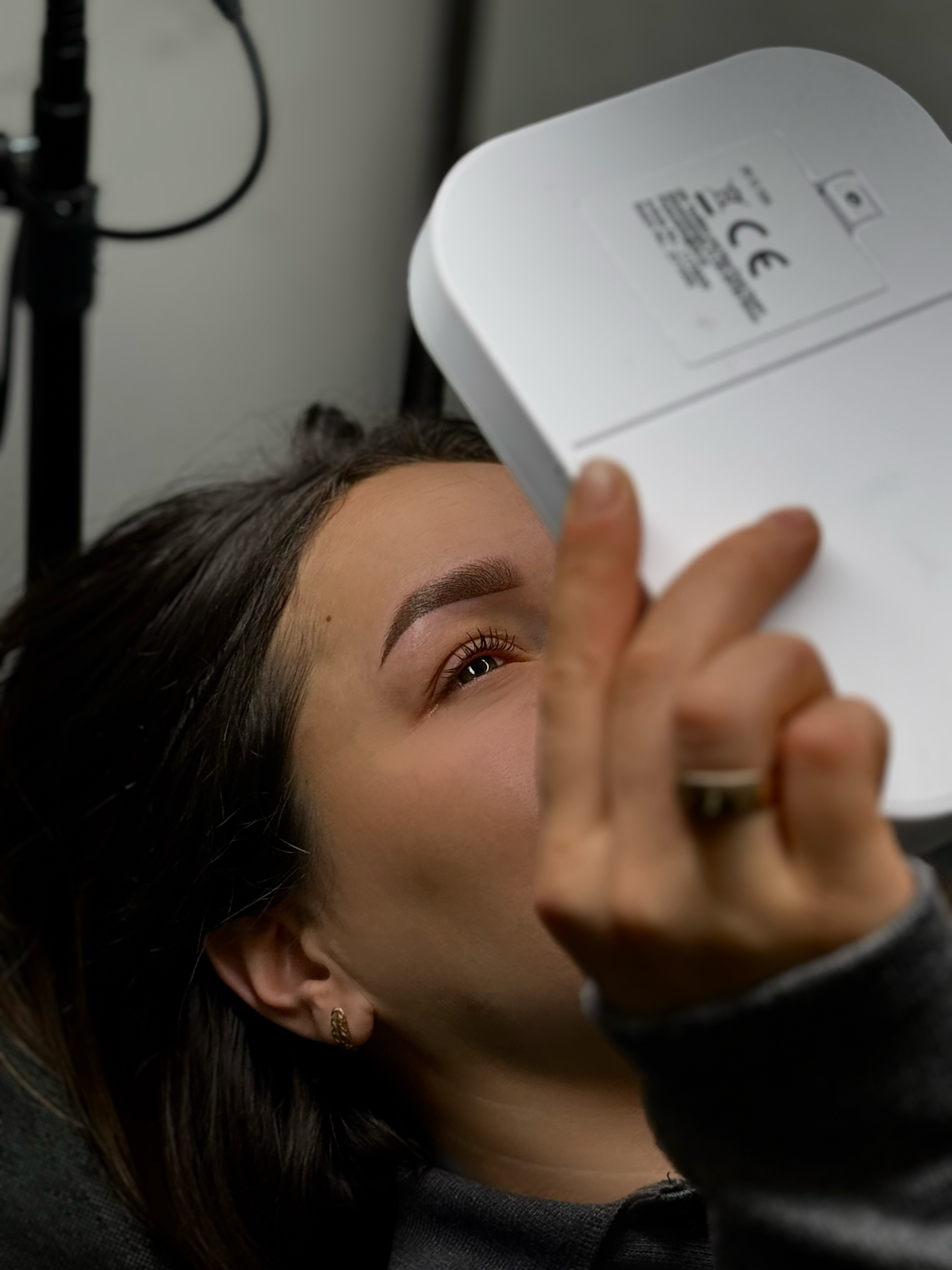 Augenbrauen Korrektur